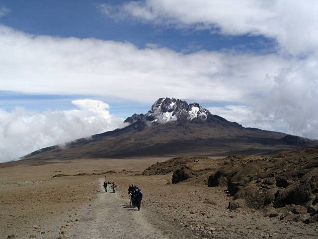 What safety precautions are in place on Kilimanjaro?